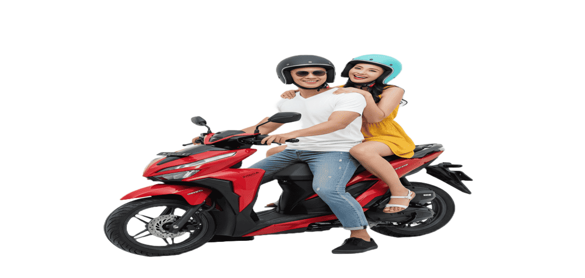 Gambar Wisatawan Sedang Naik Motor Sewaan di Dekat Stasiun Bandung Gambar Wisatawan Sedang Naik Motor Sewaan di Dekat Stasiun Bandung